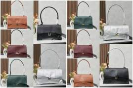 Picture of Balenciaga Handbags _SKUfw183762133fw